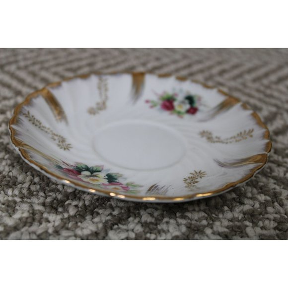 Lefton China Floral w/Gold Trim Teacup & Saucer - Picture 8 of 11